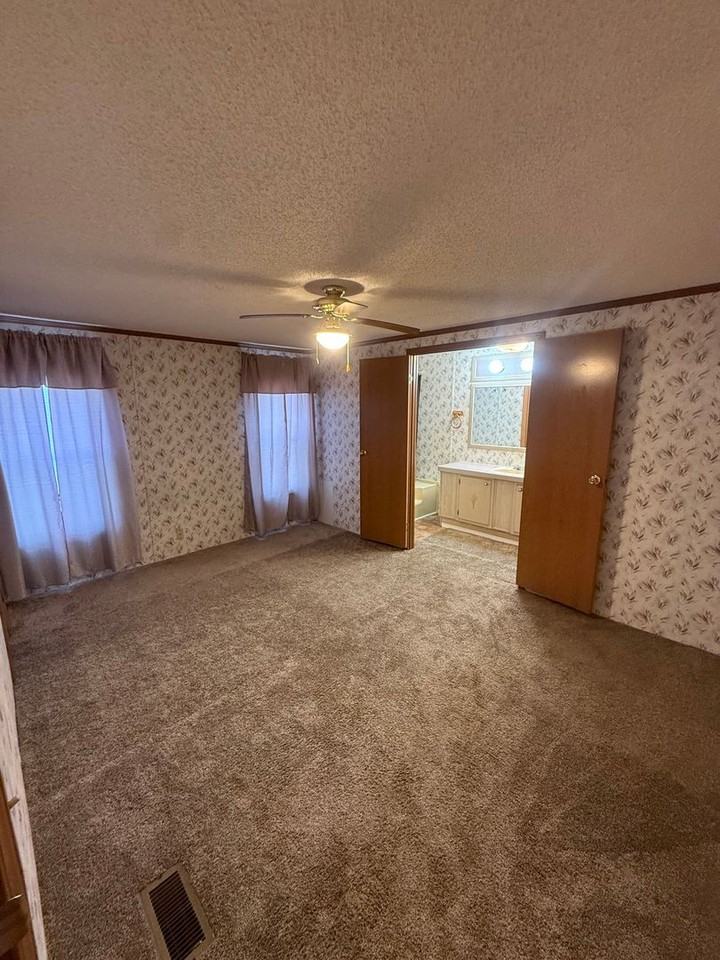 823 Cassie St - Photo 7 of 18