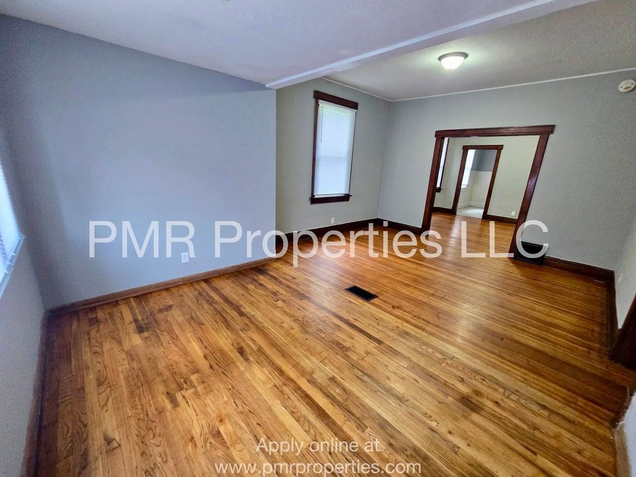 3406 N 28th Ave - Photo 2 of 9