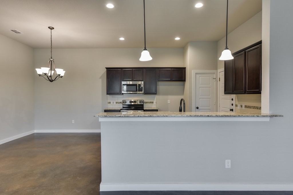 4052 Shiloh Ct - Photo 3 of 15