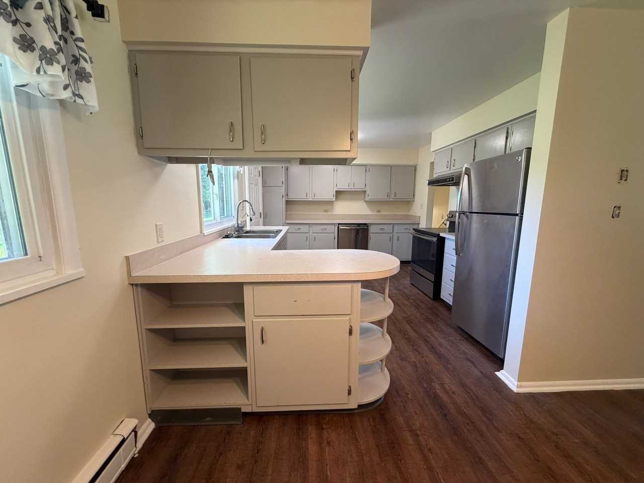 3737 W Howell Rd - Photo 2 of 16