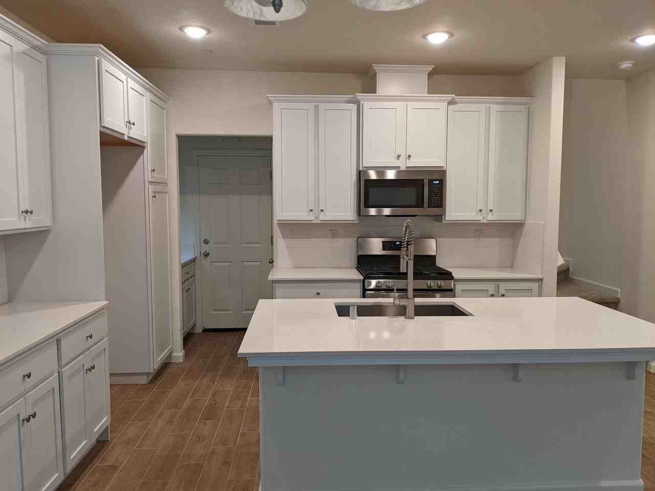 6433 E Malbec Dr - Photo 4 of 15