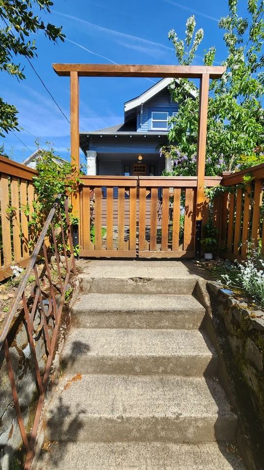 4530 Ne 23rd Ave - Photo 2 of 28