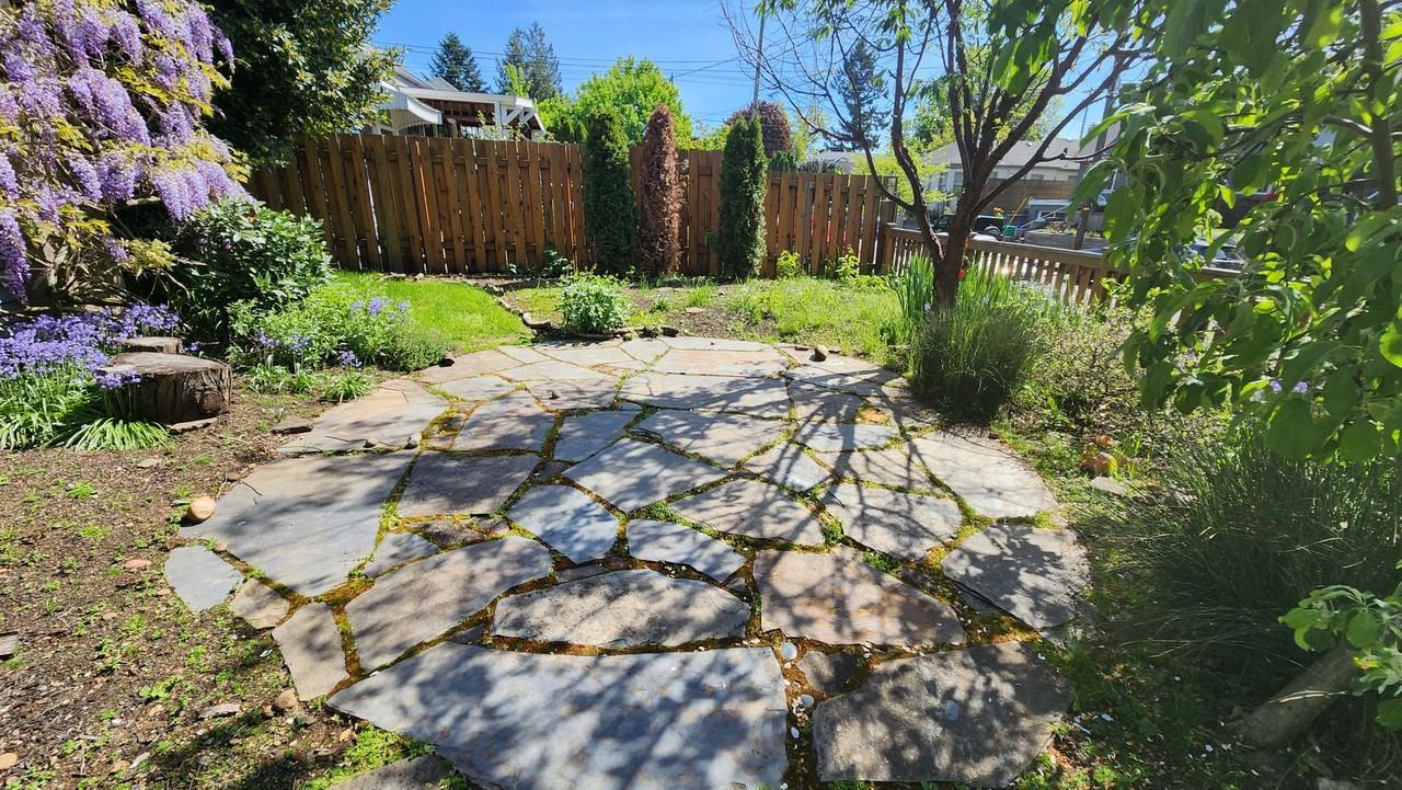 4530 Ne 23rd Ave - Photo 4 of 28