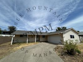 featured image of 2262 Las Plumas Ave
