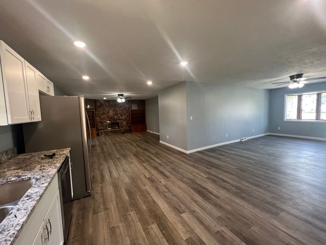 83 Roundtable Rd - Photo 5 of 14
