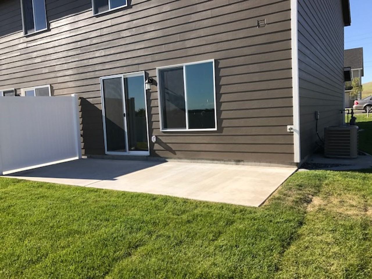 1654 Ne 8th St - Photo 2 of 14