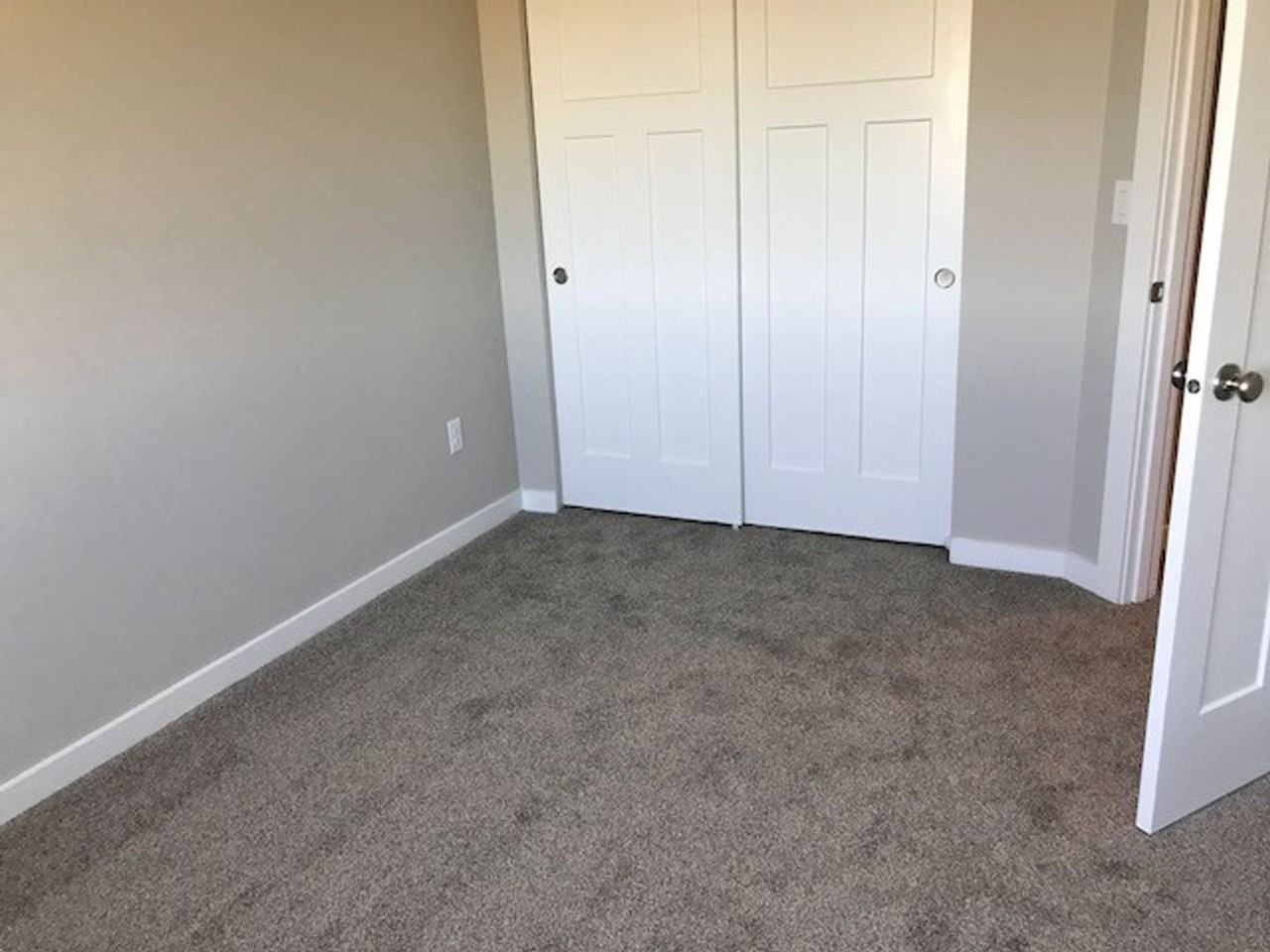 1654 Ne 8th St - Photo 5 of 14