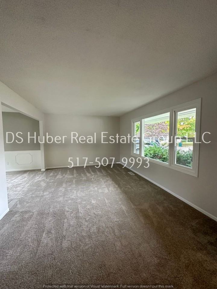 3501 Sandhurst Dr - Photo 3 of 27