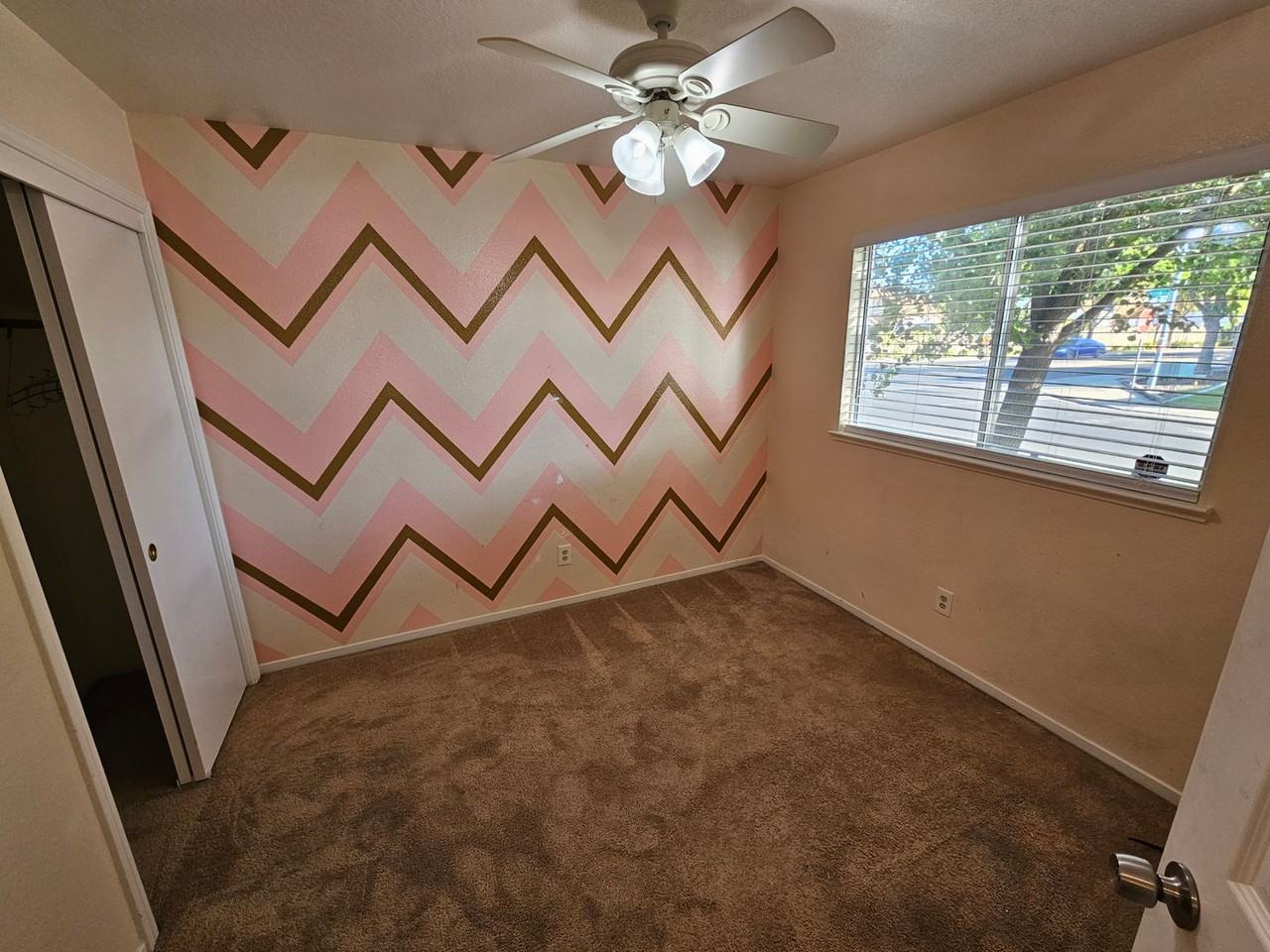 221 Rector Ln - Photo 6 of 30