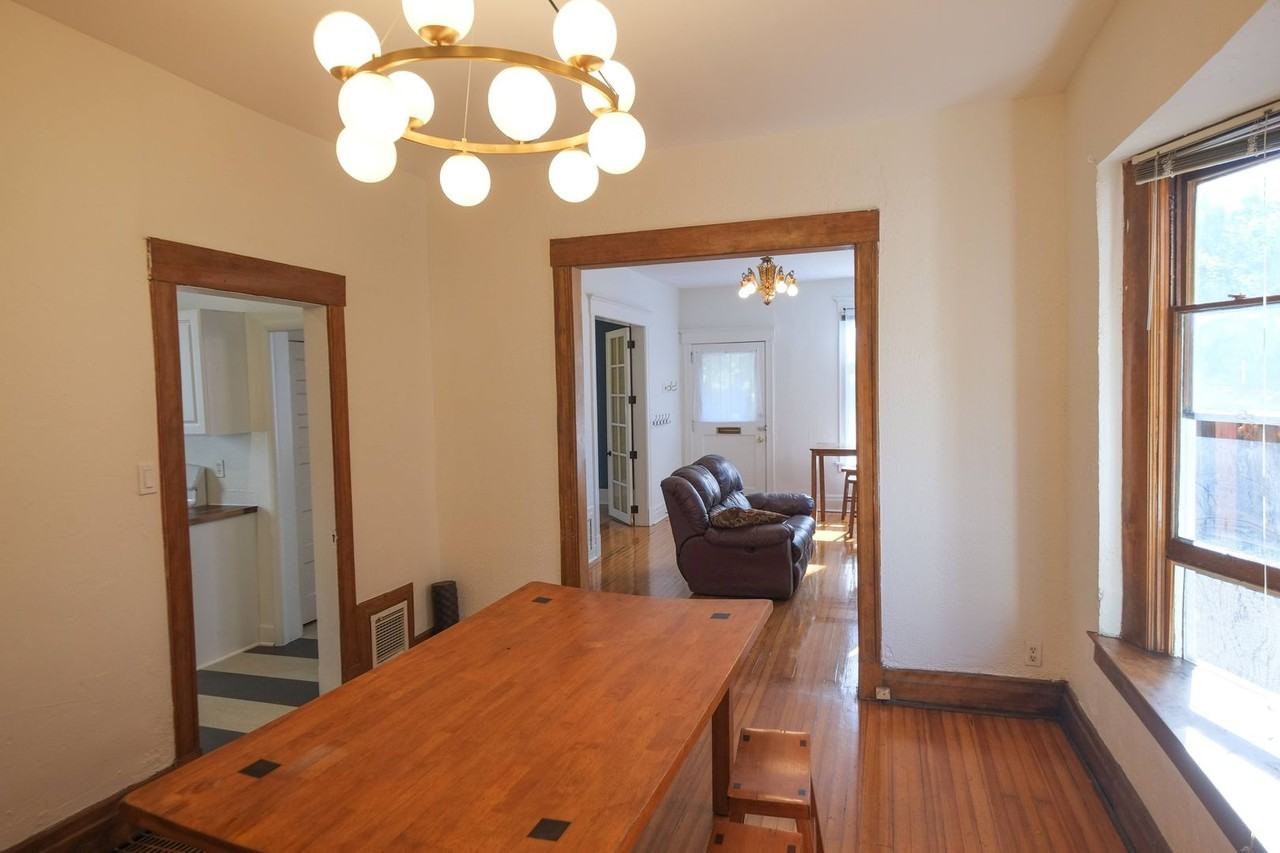1535 Saint Paul St - Photo 7 of 26