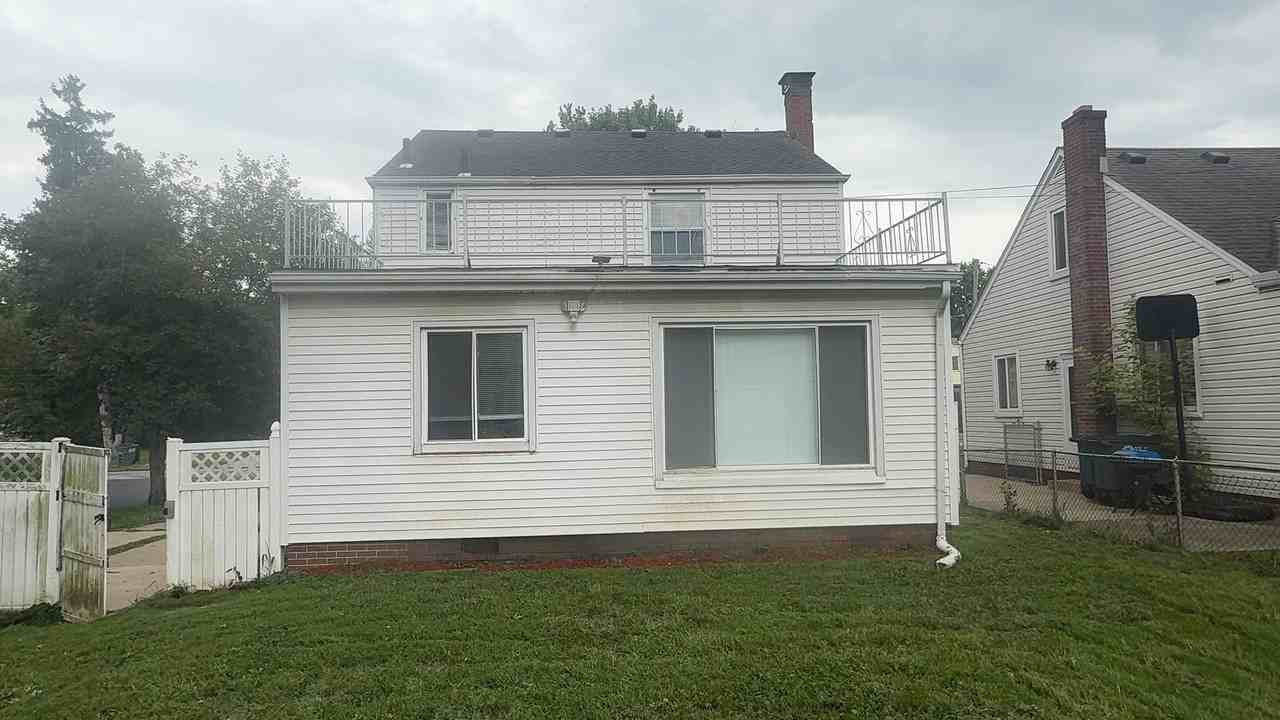 2206 Dundee St - Photo 3 of 30