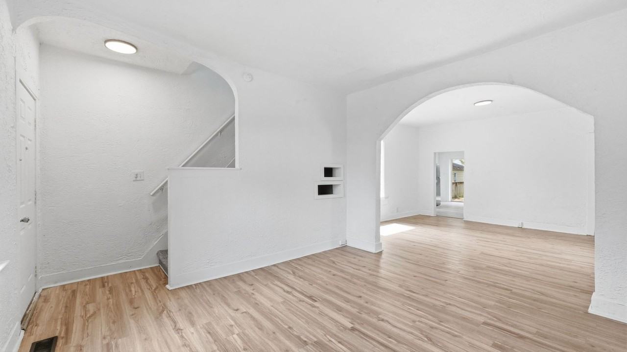 1221 Wefel St - Photo 2 of 40