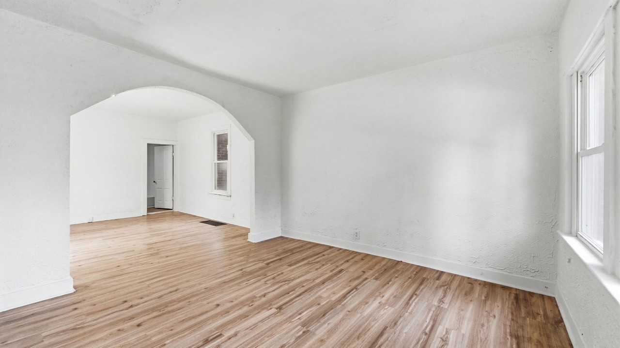 1221 Wefel St - Photo 3 of 40