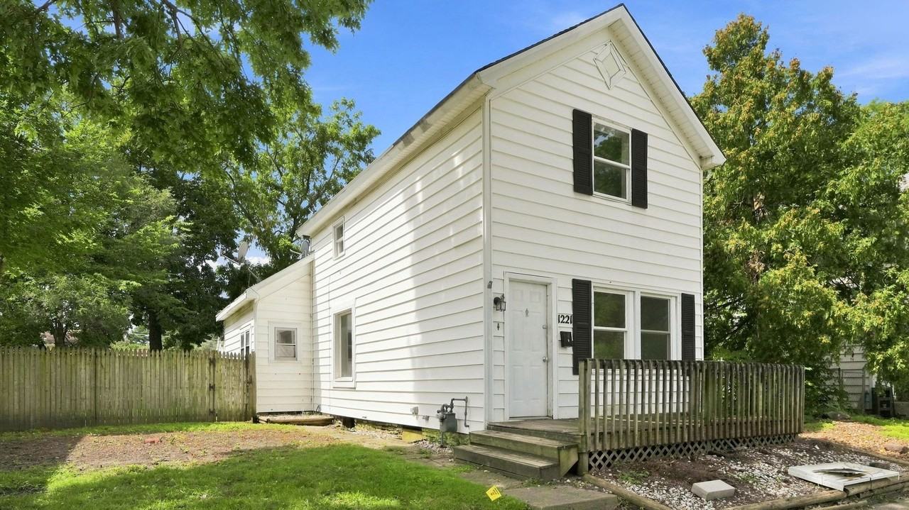 1221 Wefel St - Photo 5 of 40