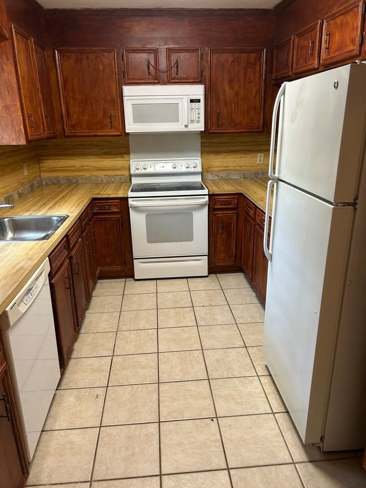 602 Aspen Pl - Photo 5 of 17