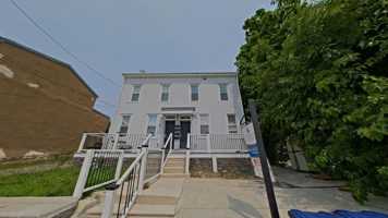 featured image of 610 E 9th St