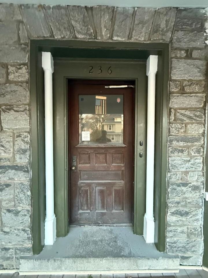 236 W Ridley Ave - Photo 5 of 6