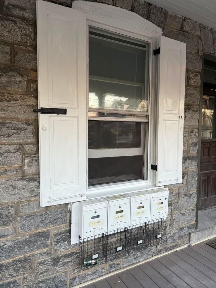 236 W Ridley Ave - Photo 6 of 6