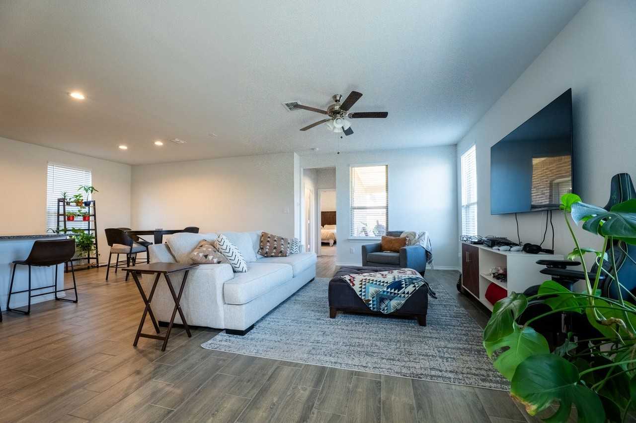 1000 King St - Photo 4 of 31