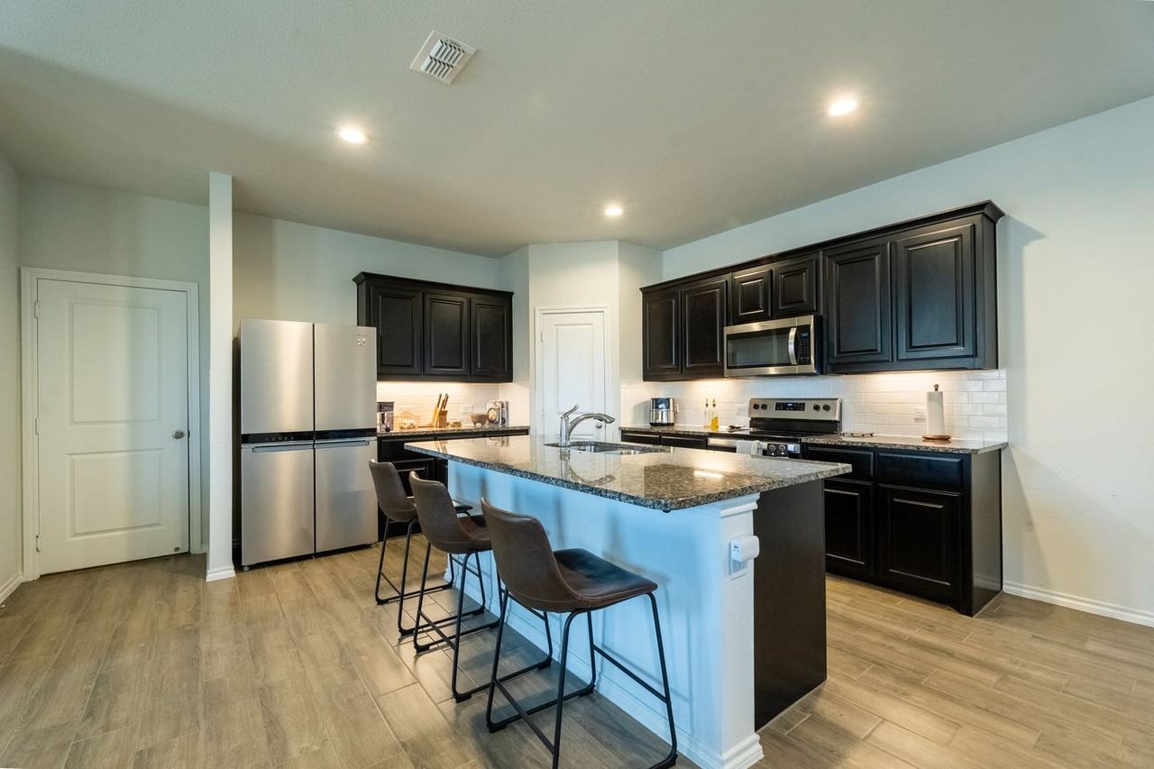 1000 King St - Photo 7 of 31