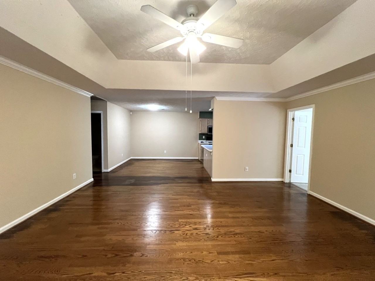 1706 Meadow Oak Ct - Photo 3 of 14