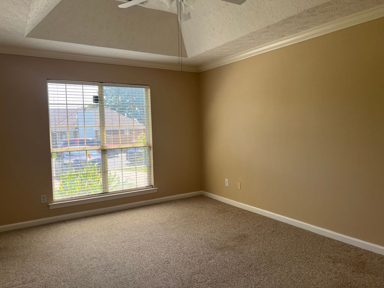 1706 Meadow Oak Ct - Photo 6 of 14