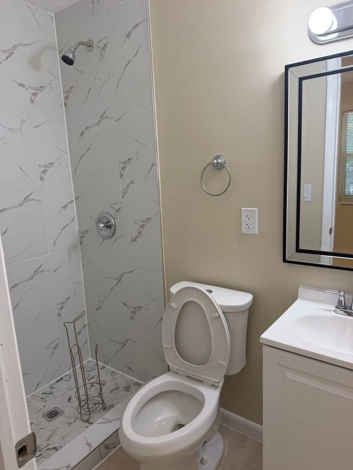 3011 Nw 17th St - Photo 7 of 10