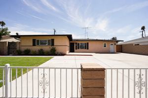 featured image of 8840 San Vicente Ave
