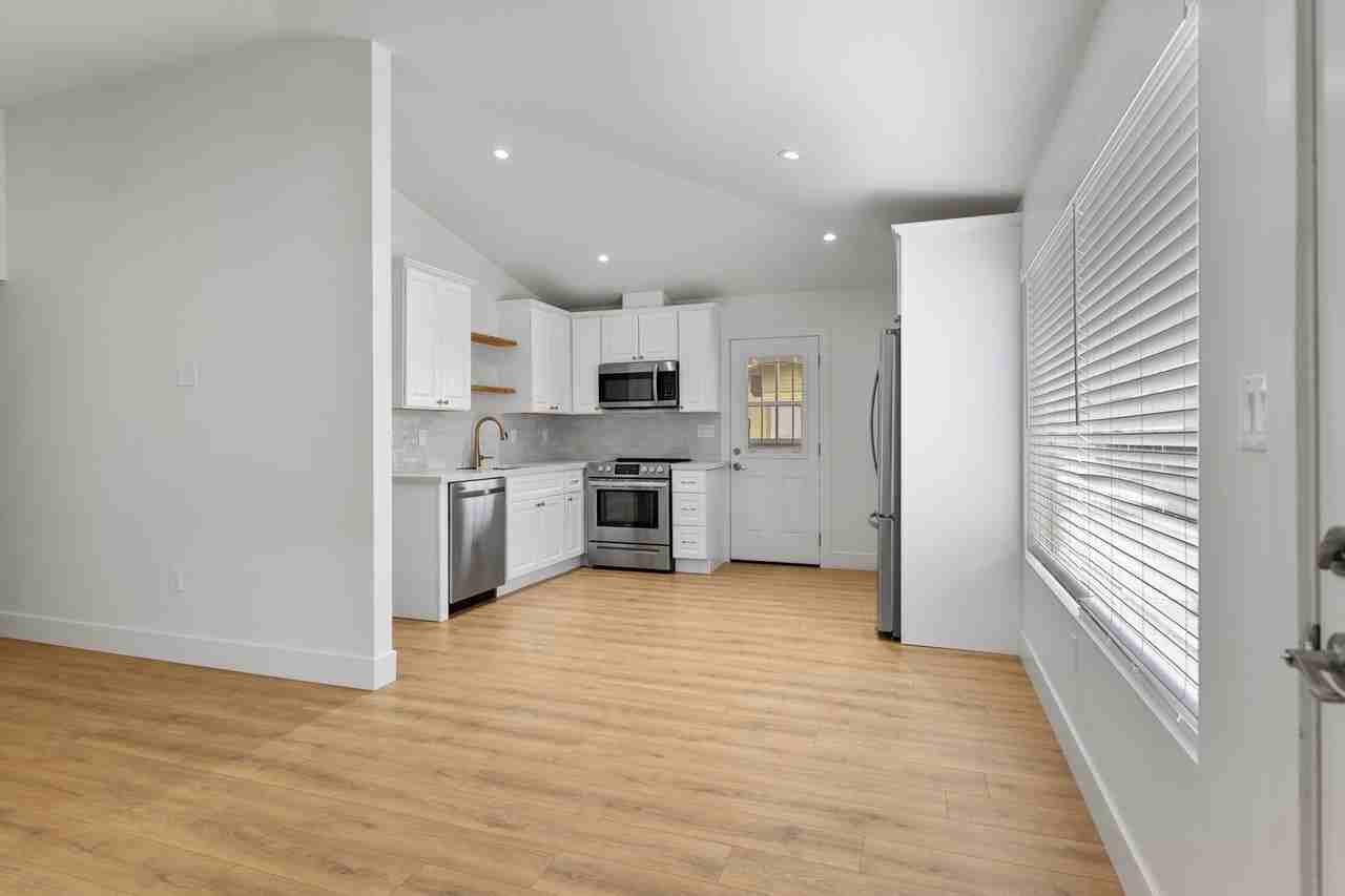 2045 S Hammond Dr - Photo 7 of 24