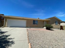 featured image of 429 S Oak Creek Dr