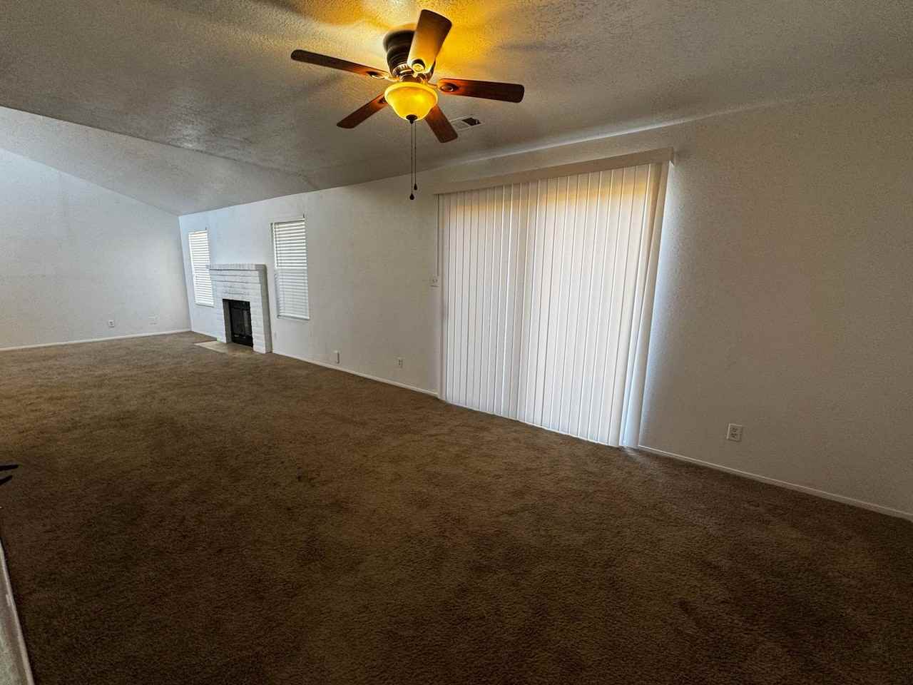 2261 Green Lake Rd Ne - Photo 3 of 7