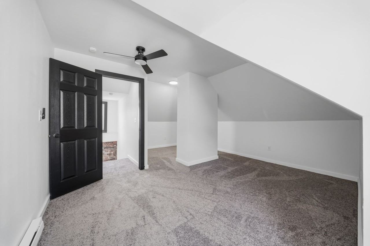 256 E Meyers St - Photo 3 of 6