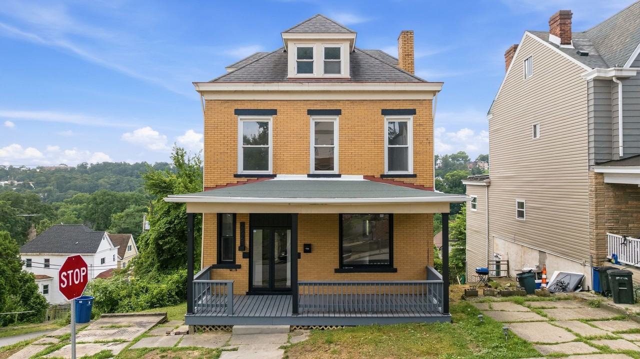 256 E Meyers St - Photo 7 of 9