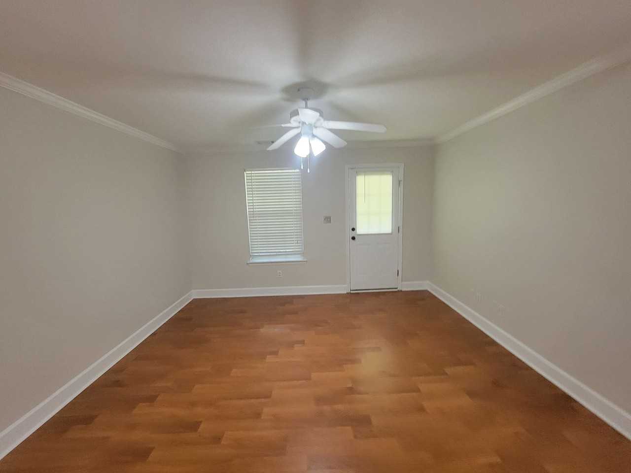 392 Bowen Fls - Photo 3 of 26
