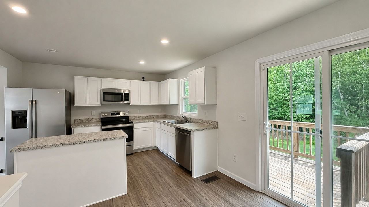 2044 Petersen Way - Photo 3 of 15