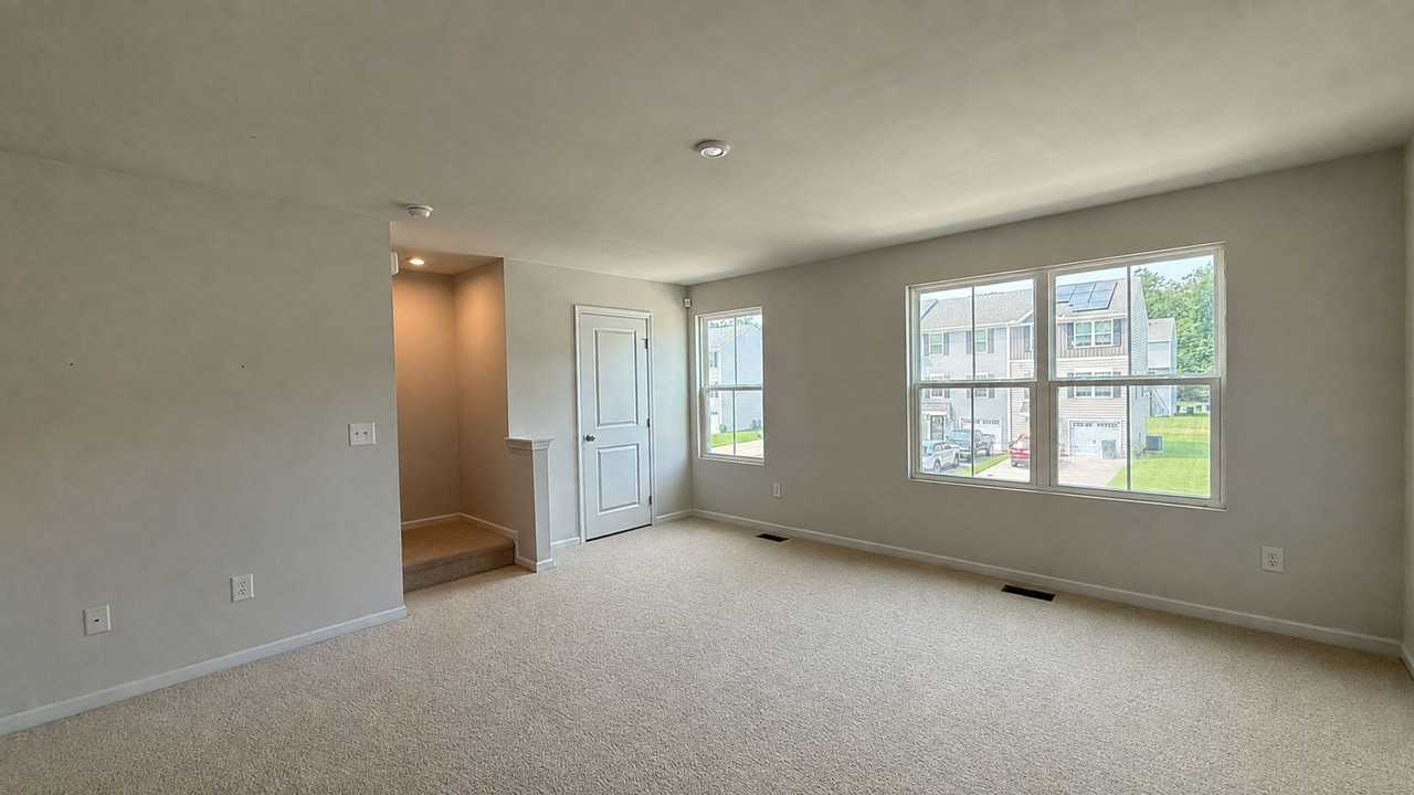 2044 Petersen Way - Photo 6 of 15