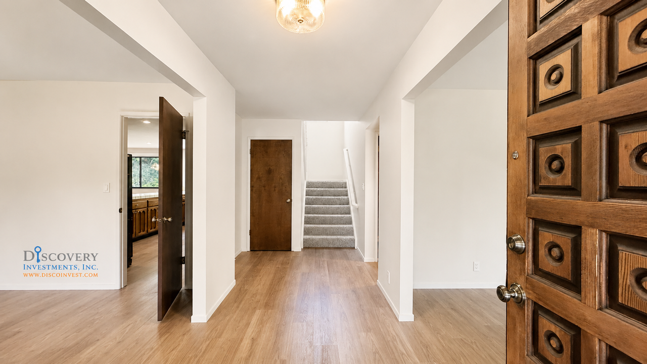 130 Kell Ct - Photo 3 of 50