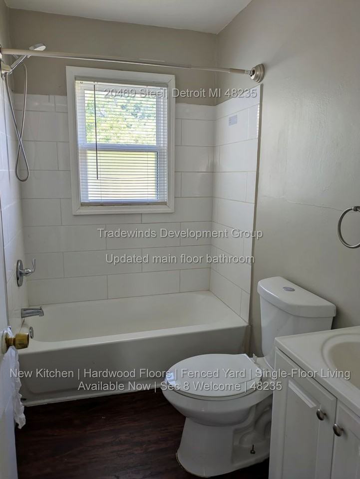 20469 Steel St - Photo 5 of 12