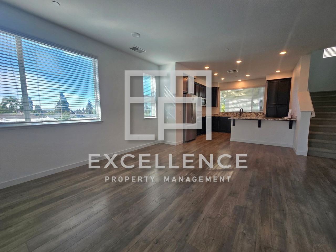611 Coco Ct - Photo 5 of 18