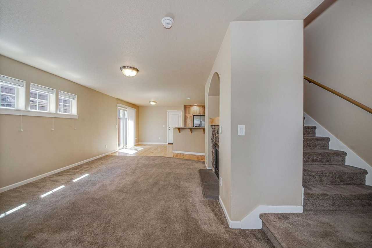 20469 Brentwood Ave - Photo 5 of 19