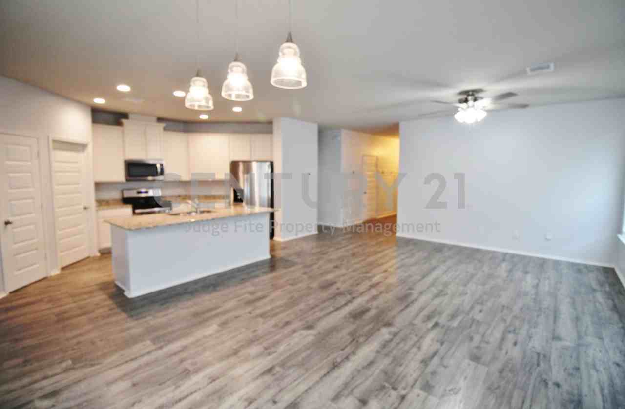 2139 Mossbrook Dr - Photo 5 of 31