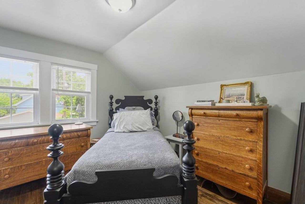 1319 N 55th St - Photo 7 of 11