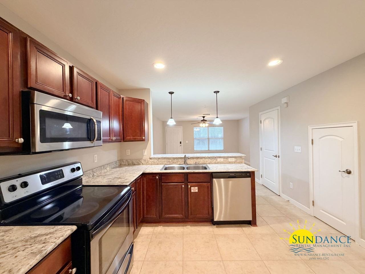 108 Hawkins Rd - Photo 6 of 24
