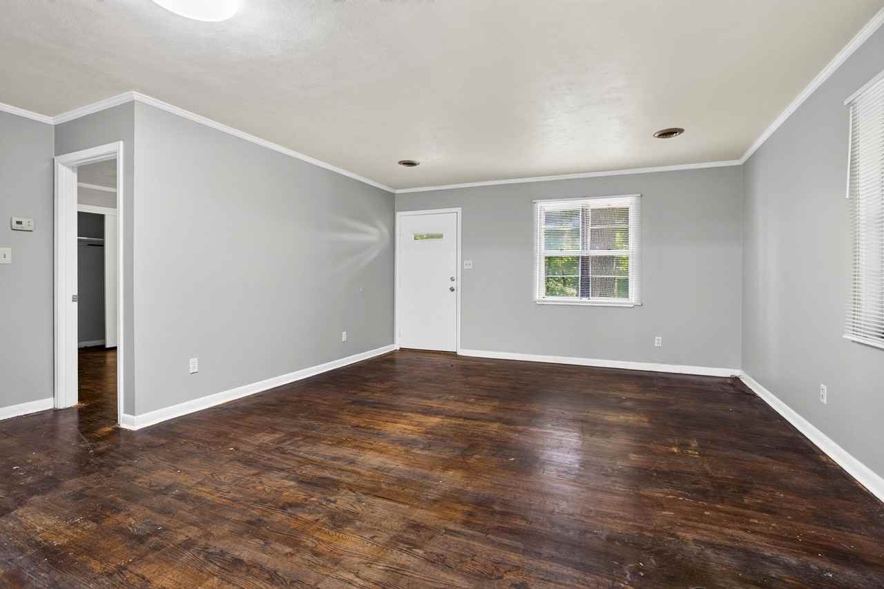 3705 Crestview Pl Nw - Photo 6 of 23