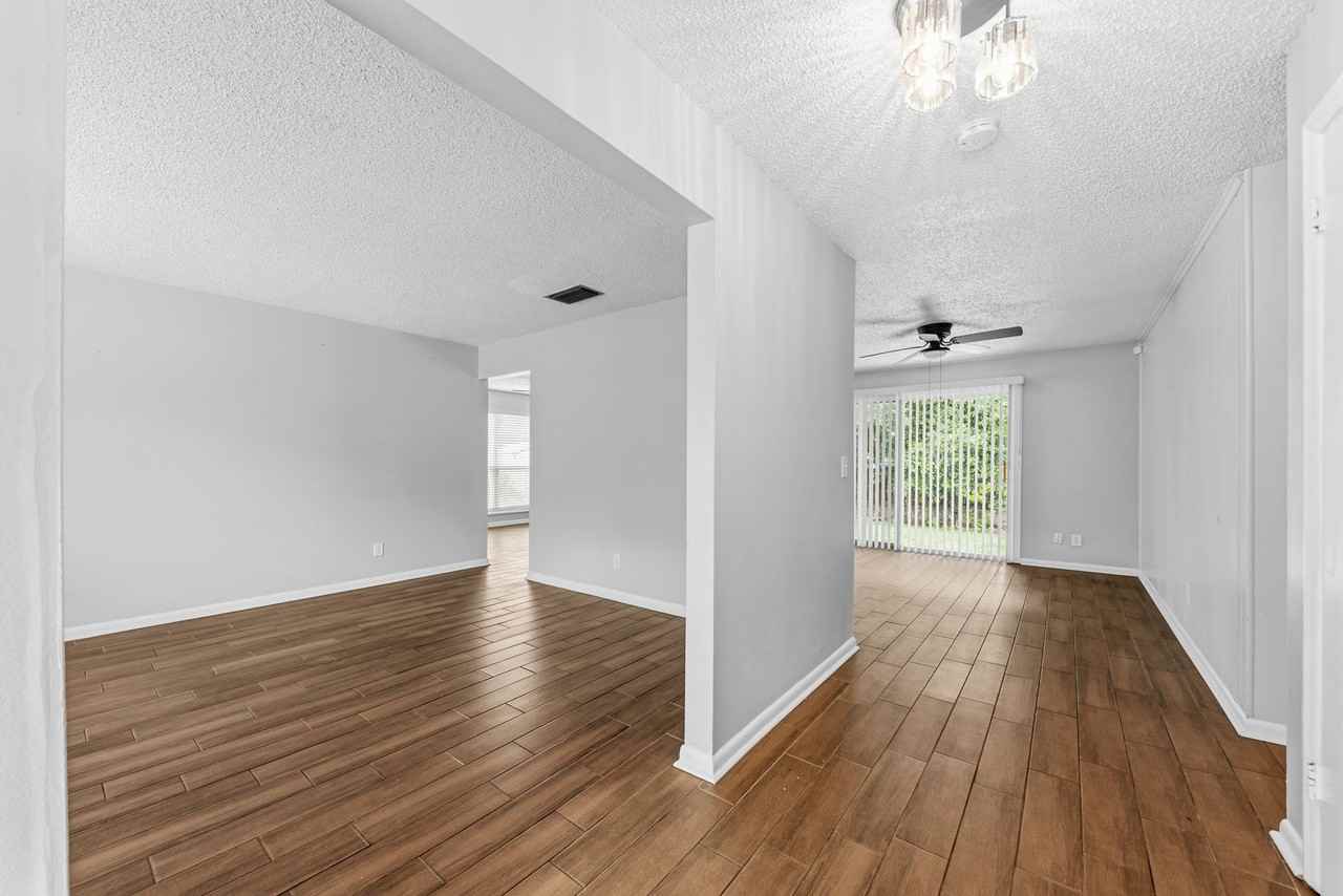 3034 Townsend Blvd - Photo 6 of 26