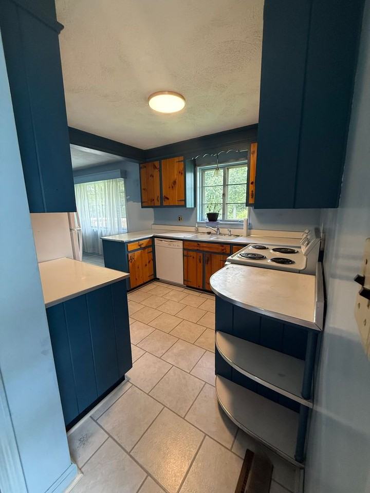 313 Belmont Dr - Photo 2 of 16