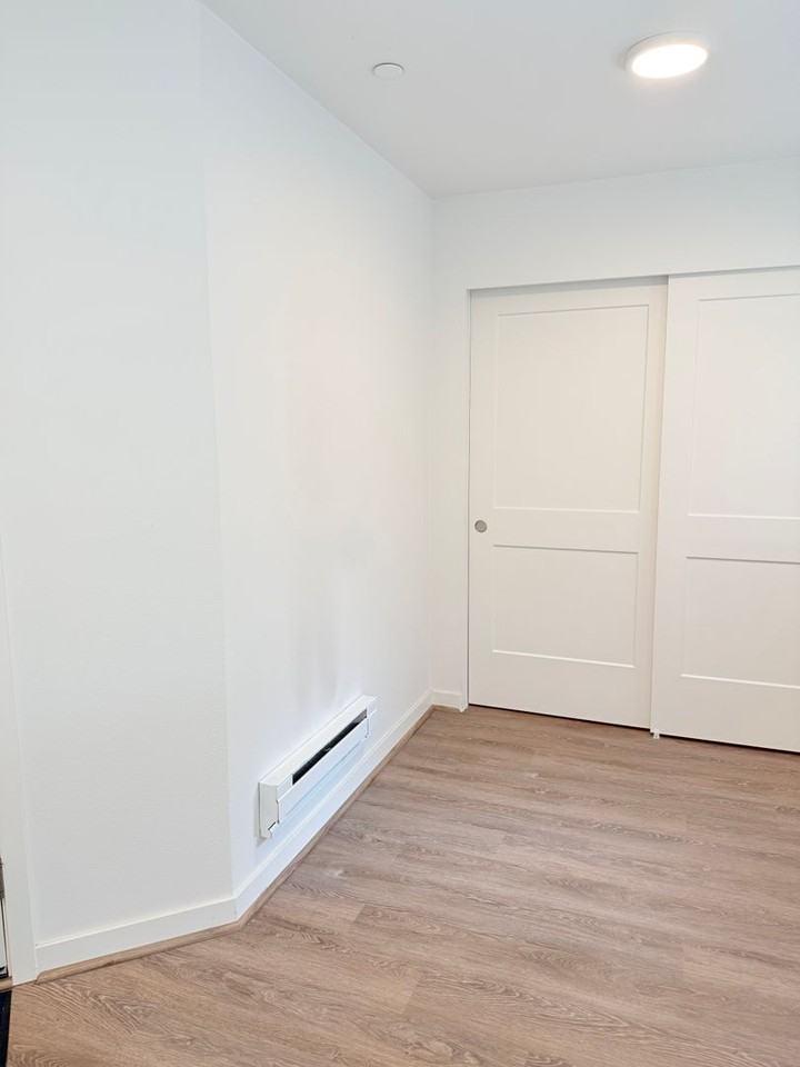 15887 Ne 14th Rd #7-3 - Photo 2 of 24