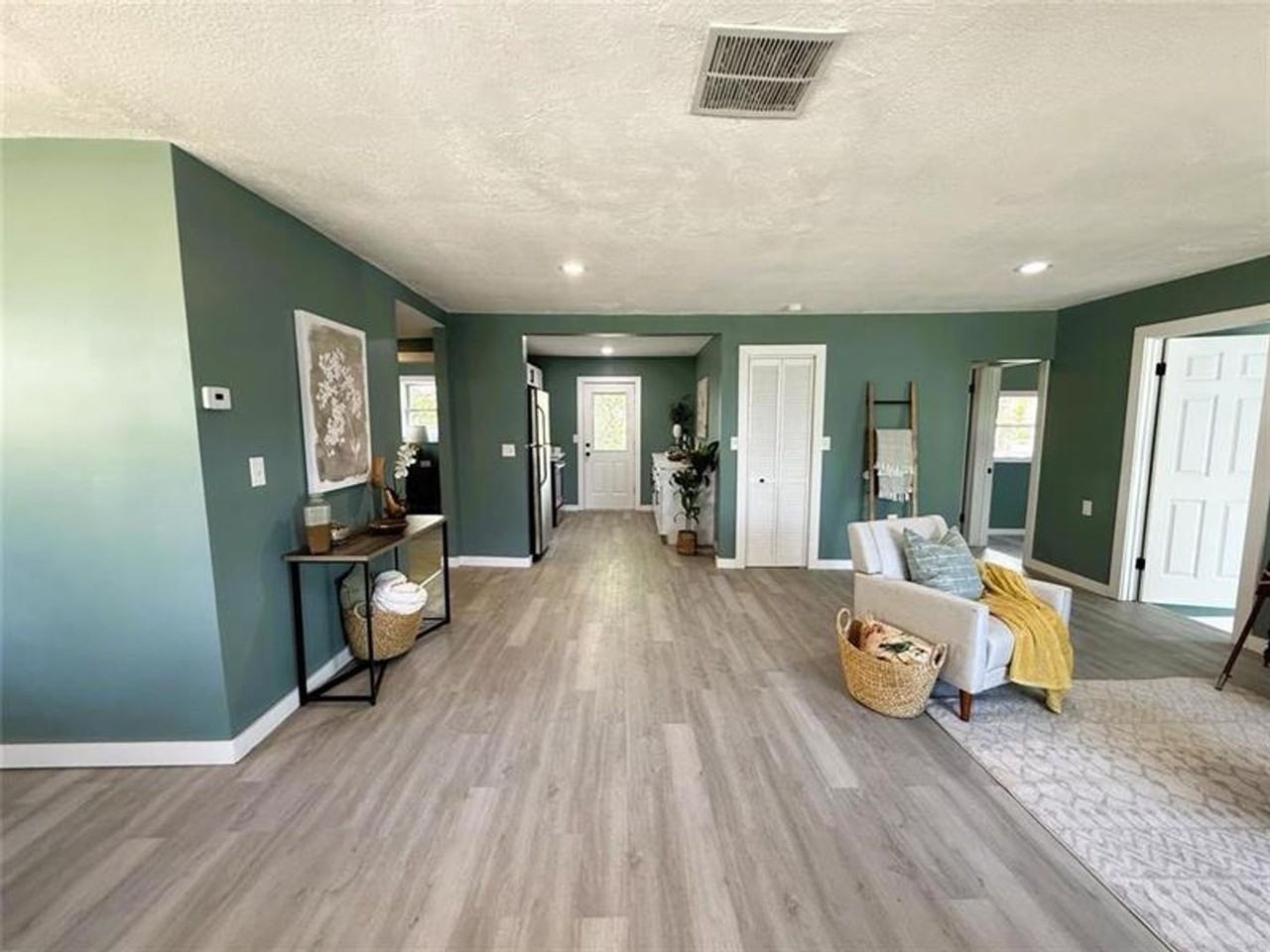 12013 Teifer Ave - Photo 4 of 16