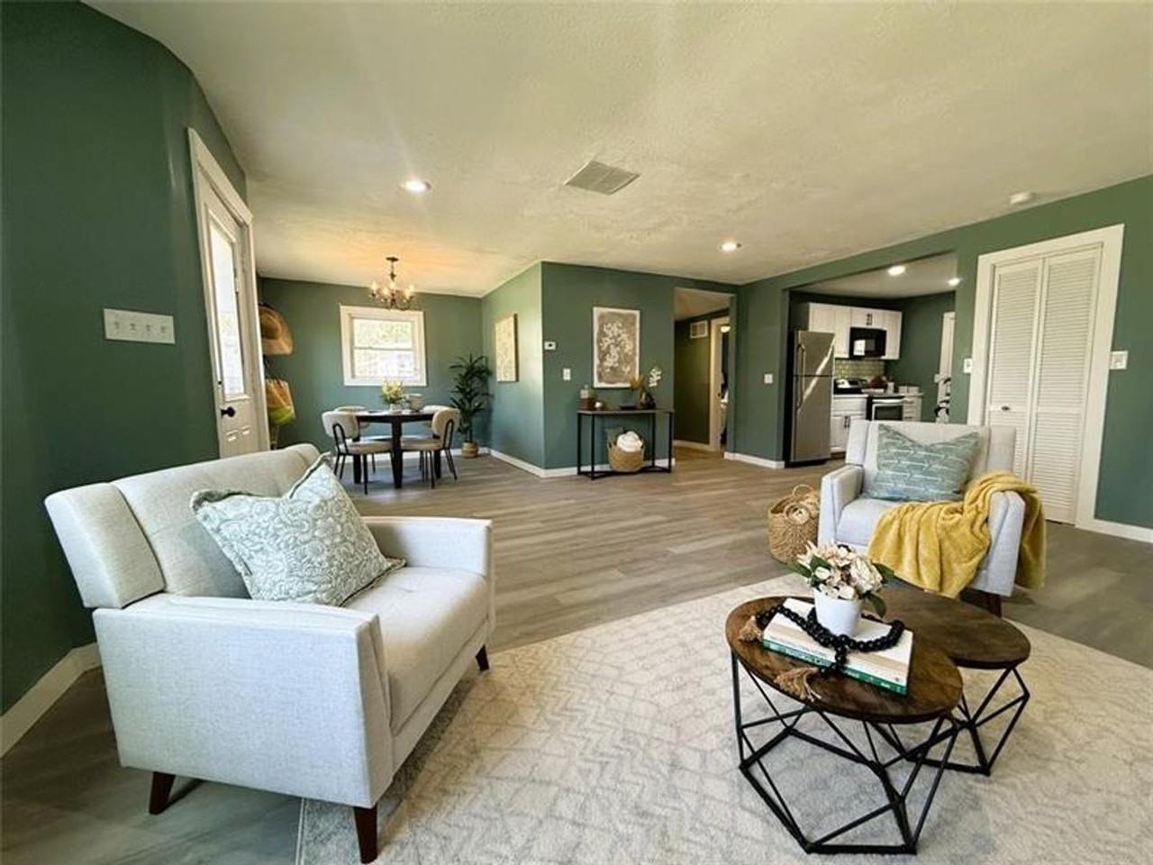 12013 Teifer Ave - Photo 5 of 16