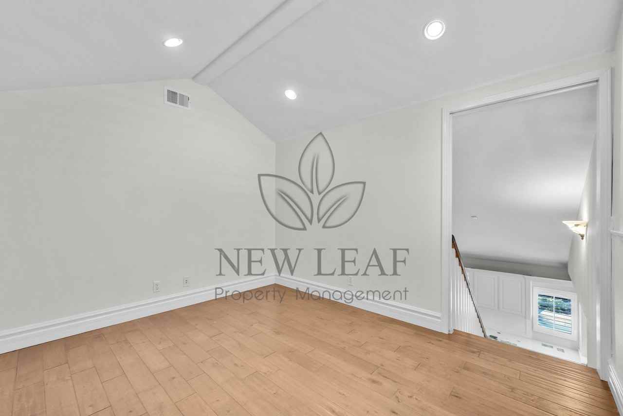 8045 Zuma Dr - Photo 3 of 27